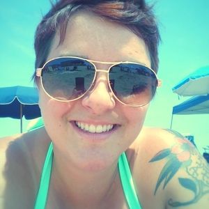 Meet your Posher, Whitney